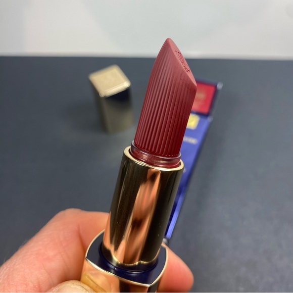 Estee Lauder Matte Lipstick 888 Power Kiss - Picture 6 of 6